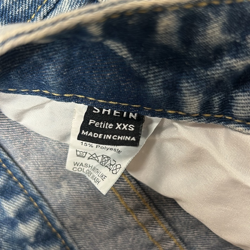 SHEIN XXS Ripped Shorts - Picture 2 of 4